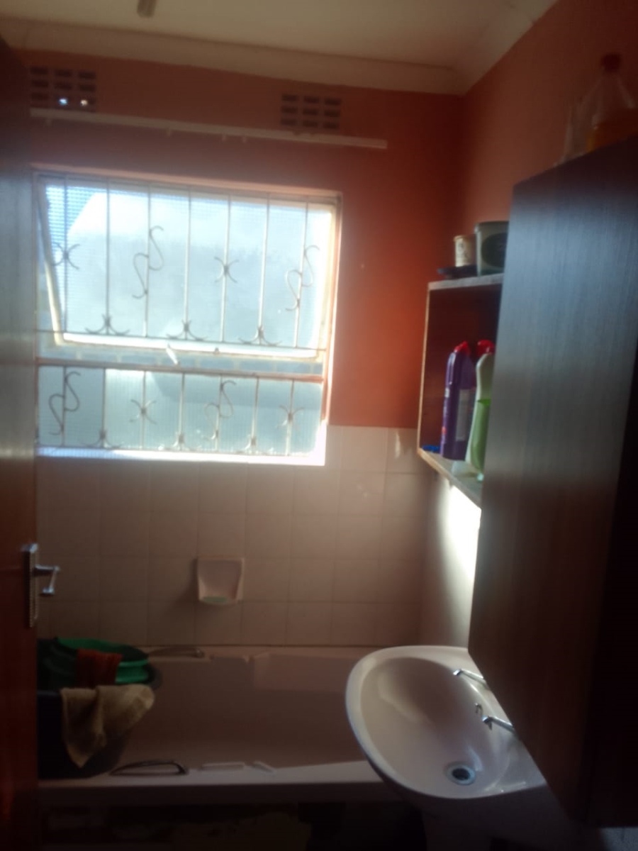 3 Bedroom Property for Sale in Phakamisa Eastern Cape